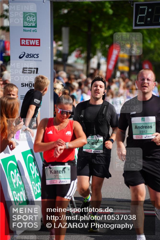 20.09.2026 - PSD Bank Halbmarathon LAZAROV Photography http://msf.ph/oto/10537038 20.09.2026 12:19:18 Ziel 1276, 1283, 1997, 2312, 3290, 3357, 3717, 3720, 4338 meine-sportfotos.de