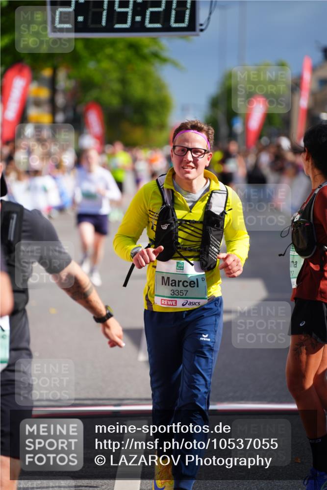 20.09.2026 - PSD Bank Halbmarathon LAZAROV Photography http://msf.ph/oto/10537055 20.09.2026 12:19:19 Ziel 1276, 1283, 1997, 2312, 3290, 3357, 3717, 3720 meine-sportfotos.de