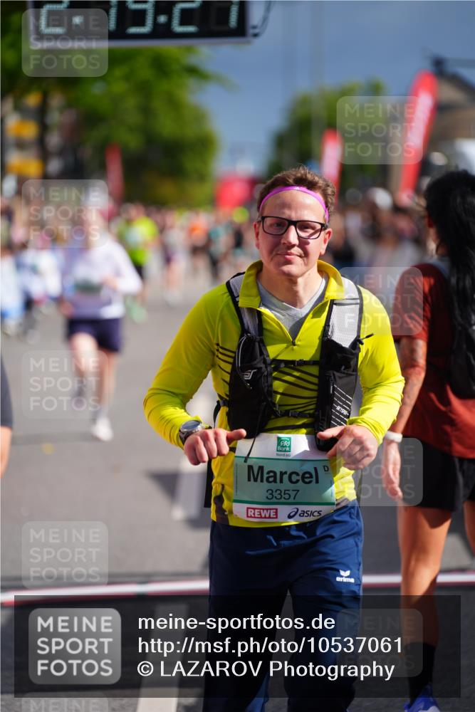 20.09.2026 - PSD Bank Halbmarathon LAZAROV Photography http://msf.ph/oto/10537061 20.09.2026 12:19:20 Ziel 1276, 1997, 2312, 3357, 3717, 3720 meine-sportfotos.de