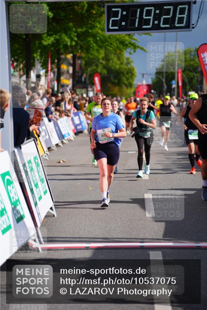 20.09.2026 - PSD Bank Halbmarathon LAZAROV Photography http://msf.ph/oto/10537075 20.09.2026 12:19:27 Ziel 1276, 1461, 2513, 2921, 3357, 4383, 4682 meine-sportfotos.de