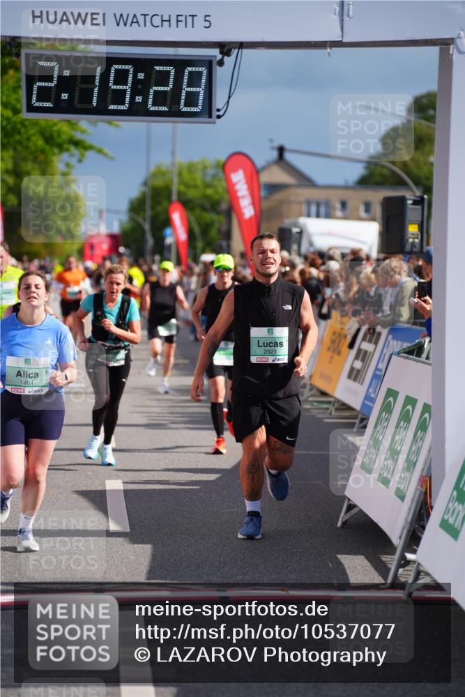 20.09.2026 - PSD Bank Halbmarathon LAZAROV Photography http://msf.ph/oto/10537077 20.09.2026 12:19:28 Ziel 1276, 1461, 2513, 2921, 4383, 4682 meine-sportfotos.de