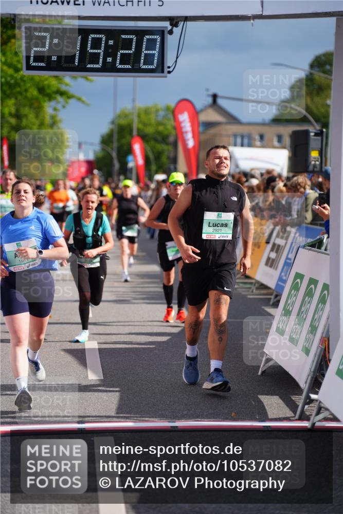 20.09.2026 - PSD Bank Halbmarathon LAZAROV Photography http://msf.ph/oto/10537082 20.09.2026 12:19:28 Ziel 1276, 1461, 2513, 2921, 4383, 4682 meine-sportfotos.de
