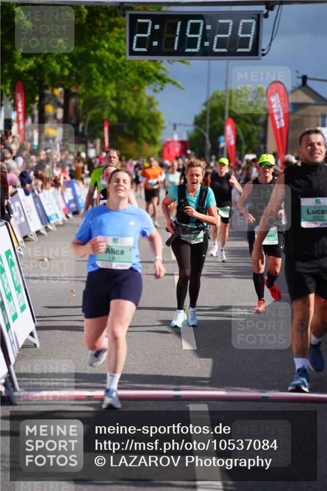 20.09.2026 - PSD Bank Halbmarathon LAZAROV Photography http://msf.ph/oto/10537084 20.09.2026 12:19:28 Ziel 1276, 1461, 2513, 2921, 4383, 4682 meine-sportfotos.de