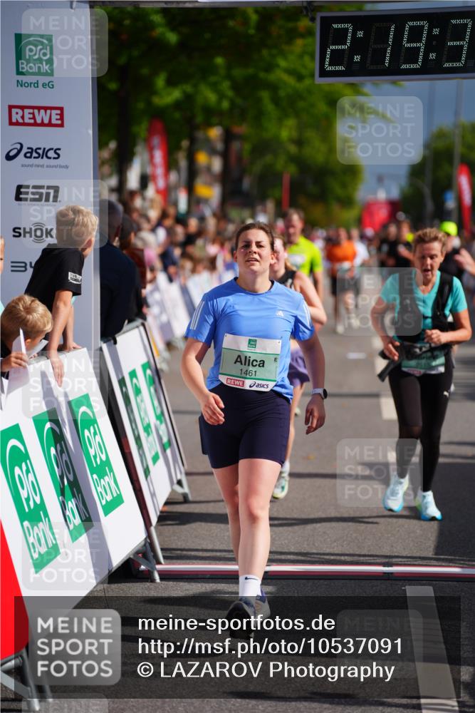 20.09.2026 - PSD Bank Halbmarathon LAZAROV Photography http://msf.ph/oto/10537091 20.09.2026 12:19:29 Ziel 1276, 1461, 2214, 2513, 2921, 4383, 4682 meine-sportfotos.de