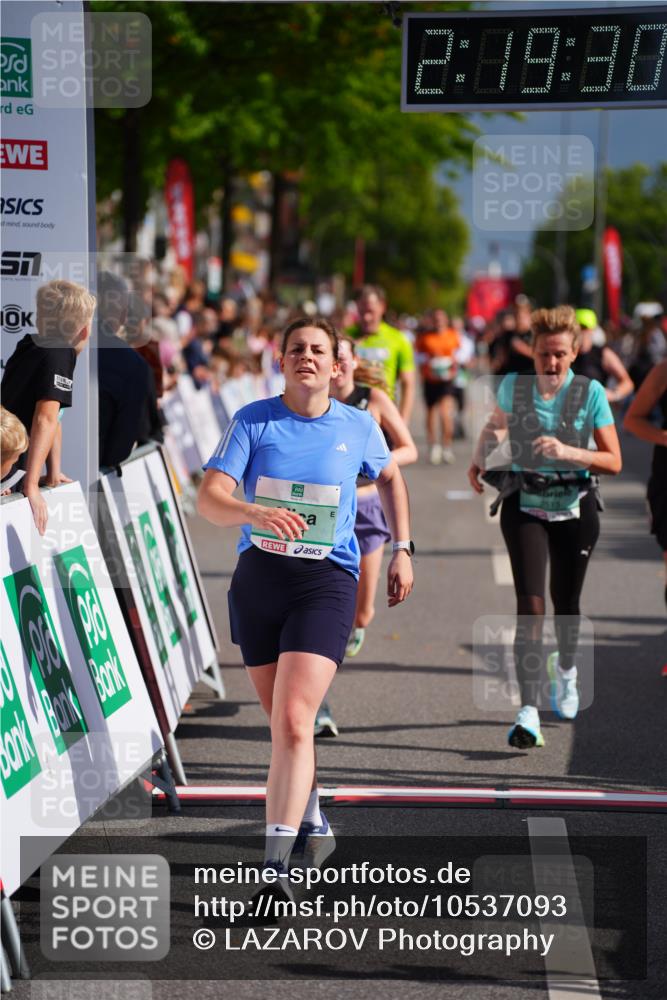 20.09.2026 - PSD Bank Halbmarathon LAZAROV Photography http://msf.ph/oto/10537093 20.09.2026 12:19:29 Ziel 1276, 1461, 2214, 2513, 2921, 4383, 4682 meine-sportfotos.de