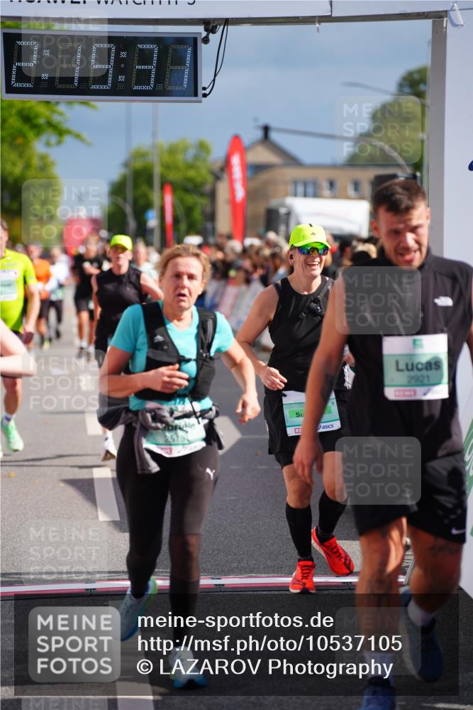 20.09.2026 - PSD Bank Halbmarathon LAZAROV Photography http://msf.ph/oto/10537105 20.09.2026 12:19:31 Ziel 1351, 1461, 2214, 2513, 2921, 4383, 4682 meine-sportfotos.de