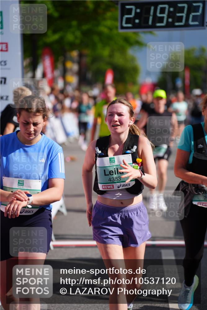 20.09.2026 - PSD Bank Halbmarathon LAZAROV Photography http://msf.ph/oto/10537120 20.09.2026 12:19:31 Ziel 1351, 1461, 2214, 2513, 2921, 4383, 4682 meine-sportfotos.de