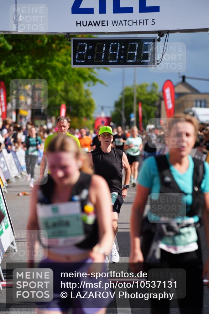20.09.2026 - PSD Bank Halbmarathon LAZAROV Photography http://msf.ph/oto/10537131 20.09.2026 12:19:32 Ziel 1351, 1461, 2214, 2513, 2921, 4383, 4682 meine-sportfotos.de