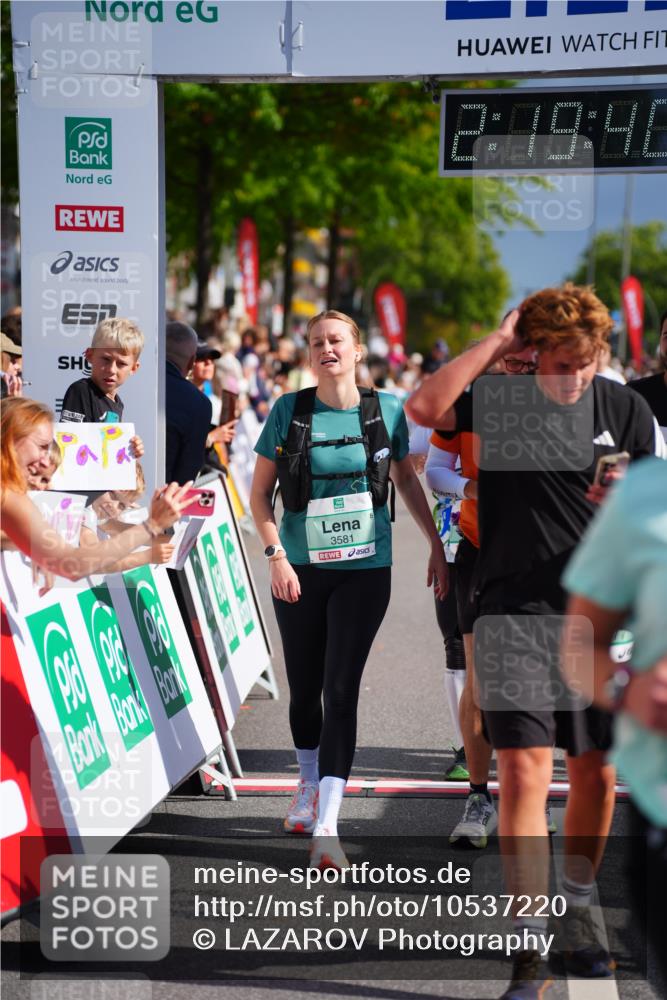 20.09.2026 - PSD Bank Halbmarathon LAZAROV Photography http://msf.ph/oto/10537220 20.09.2026 12:19:39 Ziel 1351, 1877, 2214, 2242, 3581, 3974, 4033, 4726 meine-sportfotos.de
