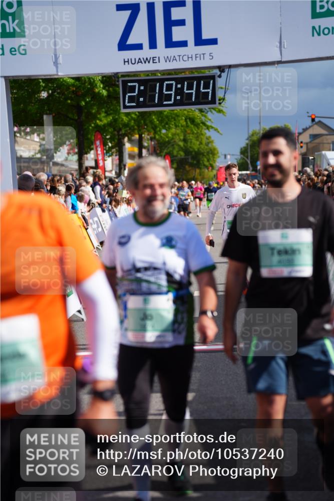 20.09.2026 - PSD Bank Halbmarathon LAZAROV Photography http://msf.ph/oto/10537240 20.09.2026 12:19:44 Ziel 1877, 2242, 3581, 3974, 4033, 4726, 4732 meine-sportfotos.de