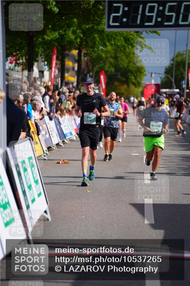 20.09.2026 - PSD Bank Halbmarathon LAZAROV Photography http://msf.ph/oto/10537265 20.09.2026 12:19:49 Ziel 3180, 3288, 4732 meine-sportfotos.de