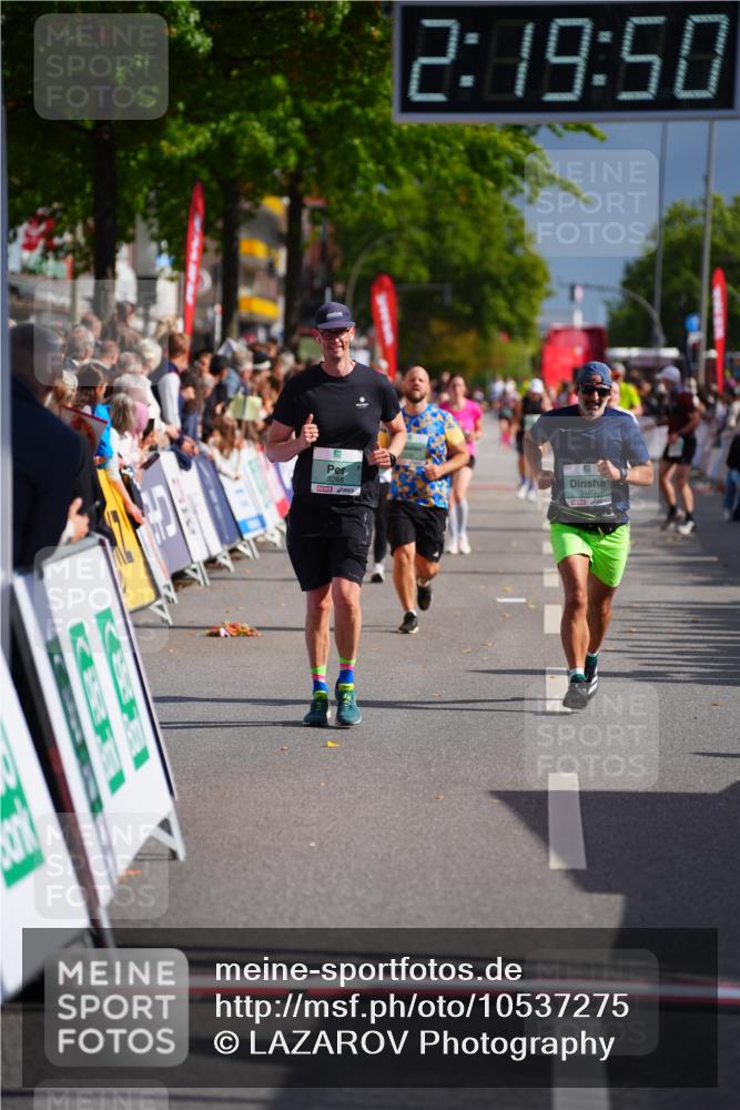 20.09.2026 - PSD Bank Halbmarathon LAZAROV Photography http://msf.ph/oto/10537275 20.09.2026 12:19:50 Ziel 3180, 3288, 4732 meine-sportfotos.de