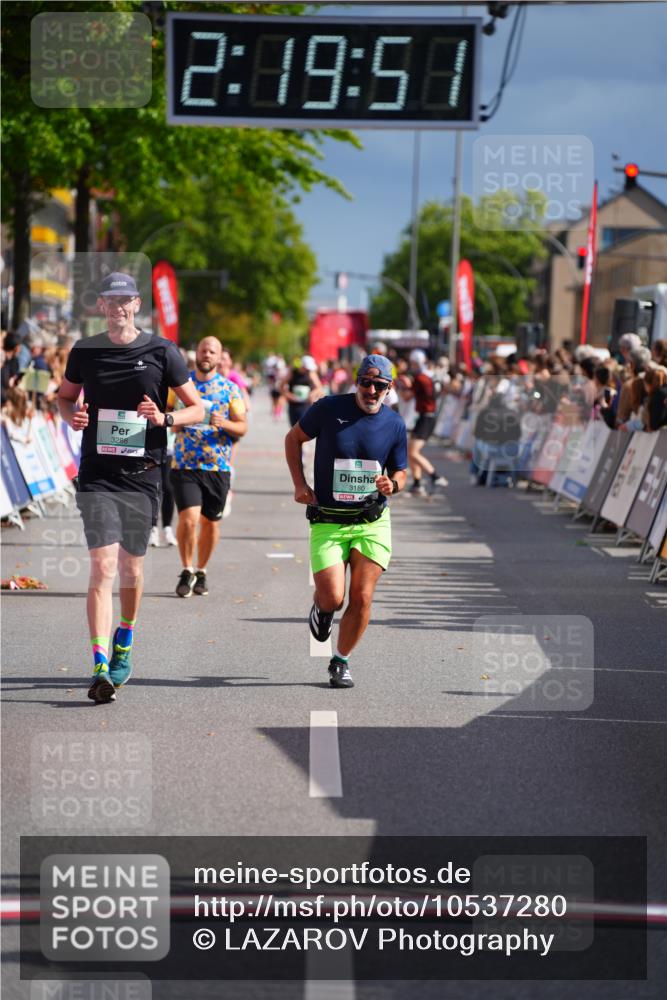 20.09.2026 - PSD Bank Halbmarathon LAZAROV Photography http://msf.ph/oto/10537280 20.09.2026 12:19:50 Ziel 3180, 3288, 4732 meine-sportfotos.de