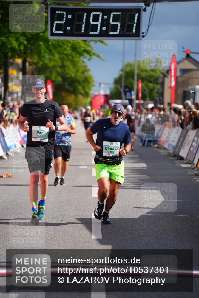 20.09.2026 - PSD Bank Halbmarathon LAZAROV Photography http://msf.ph/oto/10537301 20.09.2026 12:19:51 Ziel 3180, 3288, 4732 meine-sportfotos.de