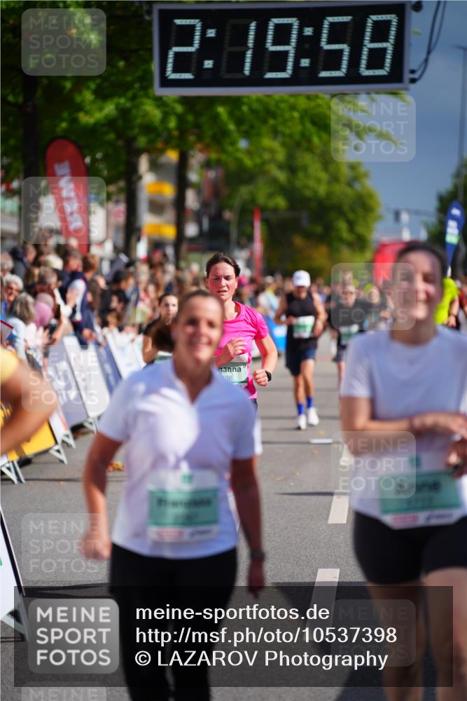 20.09.2026 - PSD Bank Halbmarathon LAZAROV Photography http://msf.ph/oto/10537398 20.09.2026 12:19:58 Ziel 1777, 2436, 2549, 2787, 3180, 3288 meine-sportfotos.de