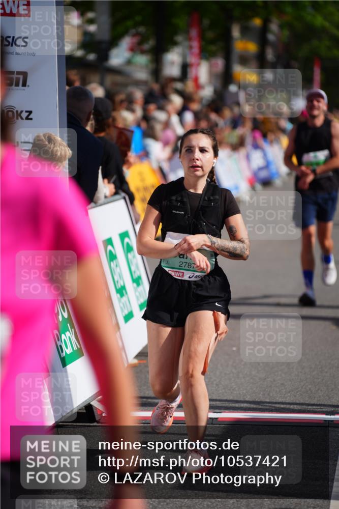 20.09.2026 - PSD Bank Halbmarathon LAZAROV Photography http://msf.ph/oto/10537421 20.09.2026 12:20:03 Ziel 1323, 1777, 2436, 2549, 2787, 3688, 3735, 4626 meine-sportfotos.de