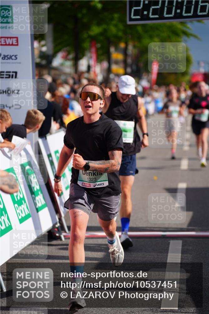 20.09.2026 - PSD Bank Halbmarathon LAZAROV Photography http://msf.ph/oto/10537451 20.09.2026 12:20:05 Ziel 1323, 1777, 2436, 2787, 3429, 3688, 3735, 4626 meine-sportfotos.de