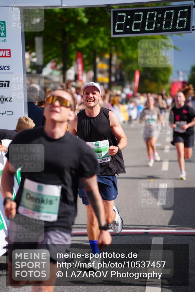 20.09.2026 - PSD Bank Halbmarathon LAZAROV Photography http://msf.ph/oto/10537457 20.09.2026 12:20:06 Ziel 1323, 2436, 2787, 3429, 3688, 3735, 4626 meine-sportfotos.de