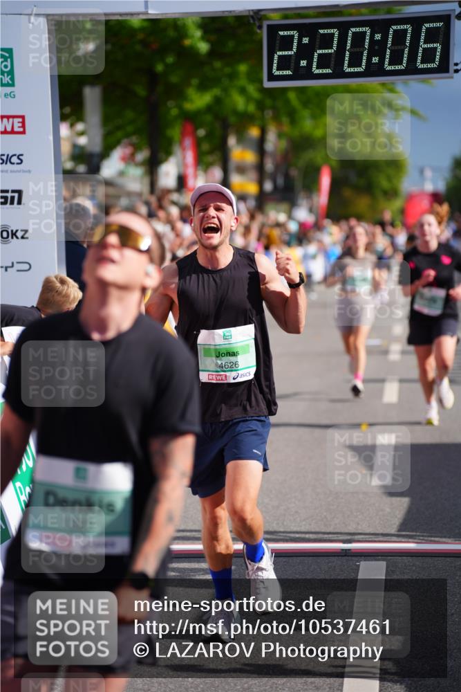 20.09.2026 - PSD Bank Halbmarathon LAZAROV Photography http://msf.ph/oto/10537461 20.09.2026 12:20:06 Ziel 1323, 2436, 2787, 3429, 3688, 3735, 4626 meine-sportfotos.de