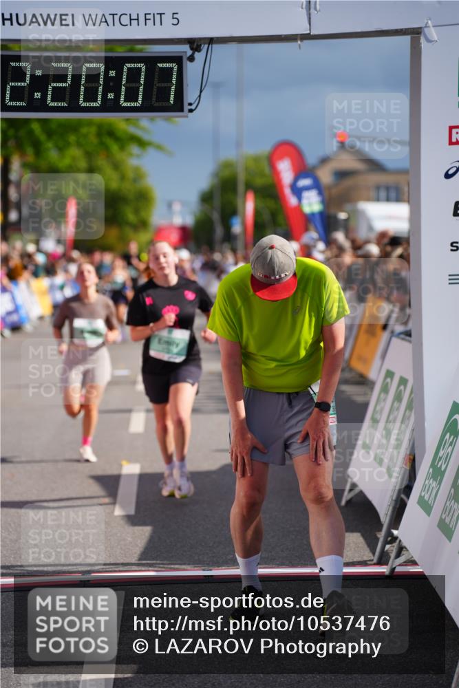 20.09.2026 - PSD Bank Halbmarathon LAZAROV Photography http://msf.ph/oto/10537476 20.09.2026 12:20:06 Ziel 1323, 2436, 2787, 3429, 3688, 3735, 4626 meine-sportfotos.de