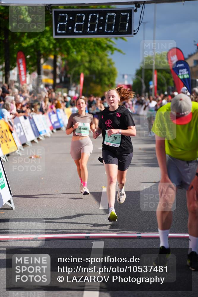 20.09.2026 - PSD Bank Halbmarathon LAZAROV Photography http://msf.ph/oto/10537481 20.09.2026 12:20:07 Ziel 1323, 2436, 2787, 3429, 3688, 3735, 4626 meine-sportfotos.de