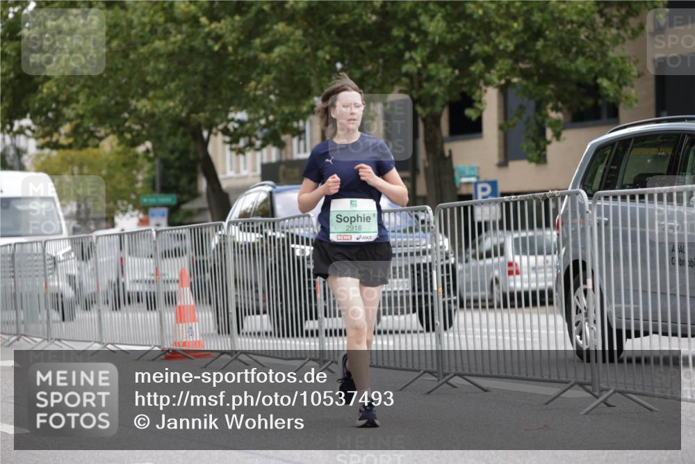 20.09.2026 - PSD Bank Halbmarathon Jannik Wohlers http://msf.ph/oto/10537493 20.09.2026 12:56:36 Laufen 2918 meine-sportfotos.de