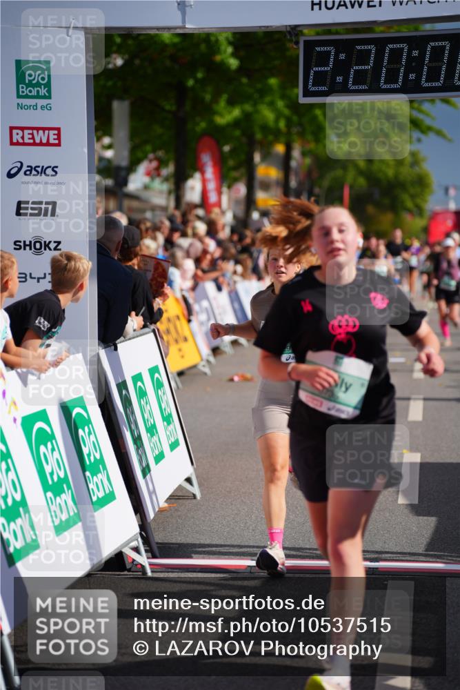 20.09.2026 - PSD Bank Halbmarathon LAZAROV Photography http://msf.ph/oto/10537515 20.09.2026 12:20:08 Ziel 1323, 2787, 3429, 3688, 3735, 4626 meine-sportfotos.de