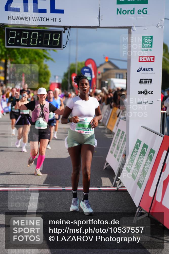 20.09.2026 - PSD Bank Halbmarathon LAZAROV Photography http://msf.ph/oto/10537557 20.09.2026 12:20:14 Ziel 2737, 2933, 3085, 3429, 3688, 3735, 4085, 4689 meine-sportfotos.de