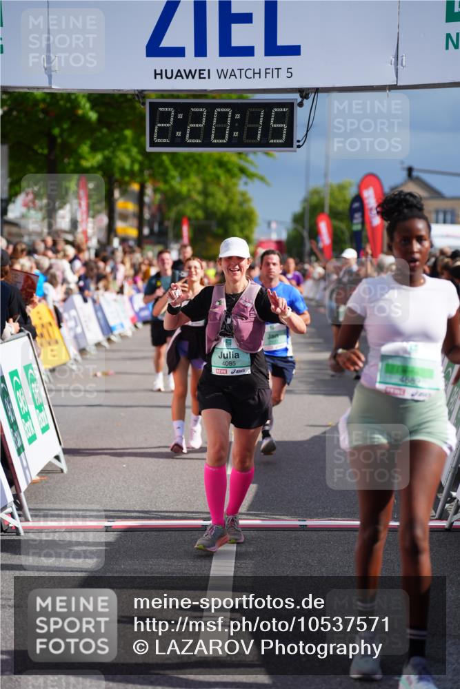20.09.2026 - PSD Bank Halbmarathon LAZAROV Photography http://msf.ph/oto/10537571 20.09.2026 12:20:14 Ziel 2737, 2933, 3085, 3429, 3688, 3735, 4085, 4689 meine-sportfotos.de
