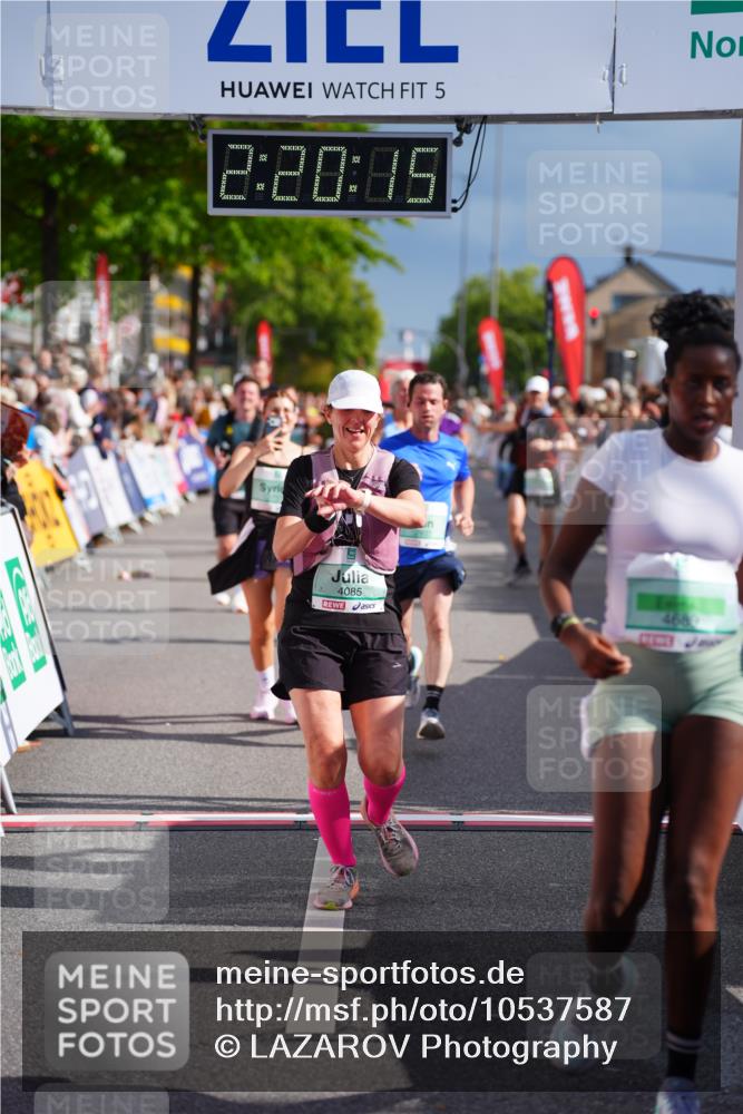 20.09.2026 - PSD Bank Halbmarathon LAZAROV Photography http://msf.ph/oto/10537587 20.09.2026 12:20:15 Ziel 1892, 2737, 2933, 3085, 3429, 3735, 4085, 4270, 4689 meine-sportfotos.de