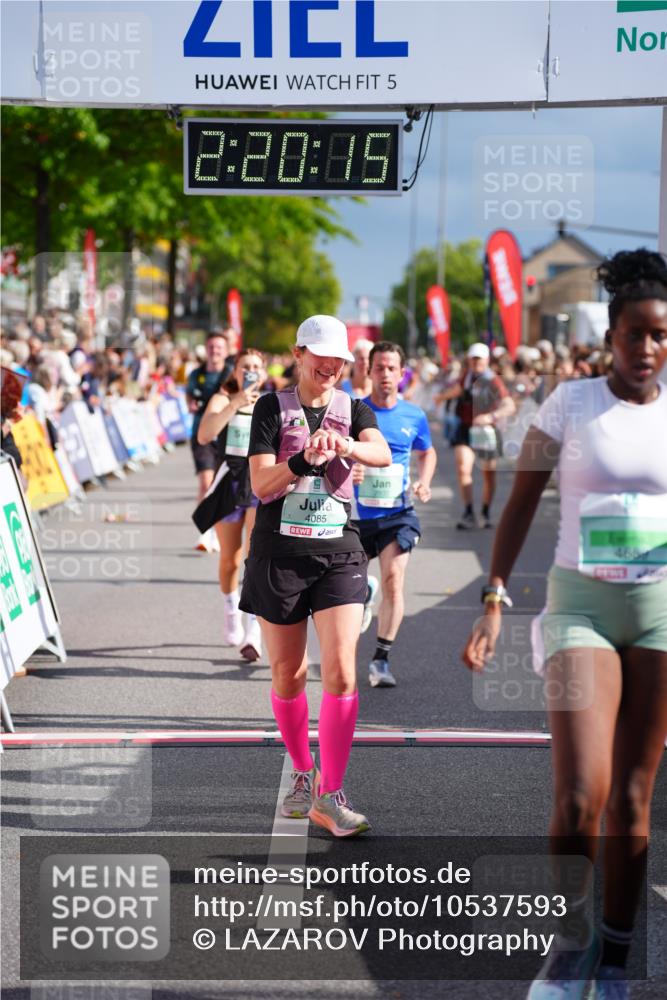 20.09.2026 - PSD Bank Halbmarathon LAZAROV Photography http://msf.ph/oto/10537593 20.09.2026 12:20:15 Ziel 1892, 2737, 2933, 3085, 3429, 3735, 4085, 4270, 4689 meine-sportfotos.de