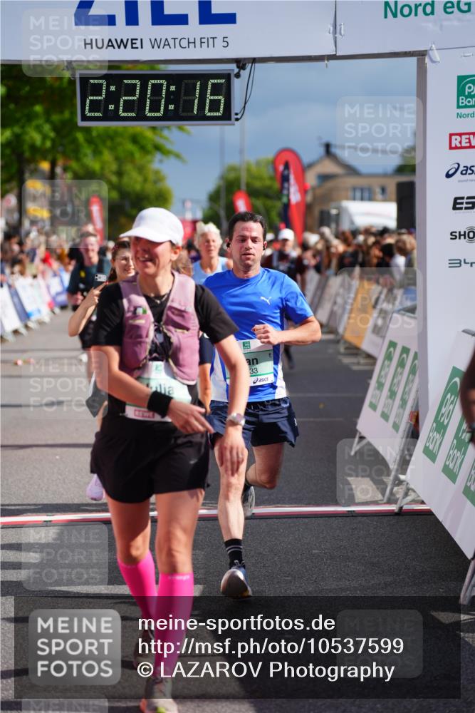 20.09.2026 - PSD Bank Halbmarathon LAZAROV Photography http://msf.ph/oto/10537599 20.09.2026 12:20:16 Ziel 1892, 2737, 2933, 3085, 3429, 4085, 4270, 4689 meine-sportfotos.de