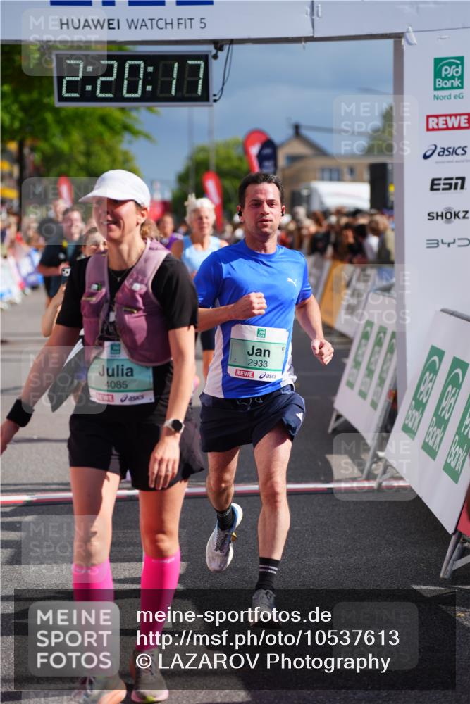 20.09.2026 - PSD Bank Halbmarathon LAZAROV Photography http://msf.ph/oto/10537613 20.09.2026 12:20:16 Ziel 1892, 2737, 2933, 3085, 3429, 4085, 4270, 4689 meine-sportfotos.de
