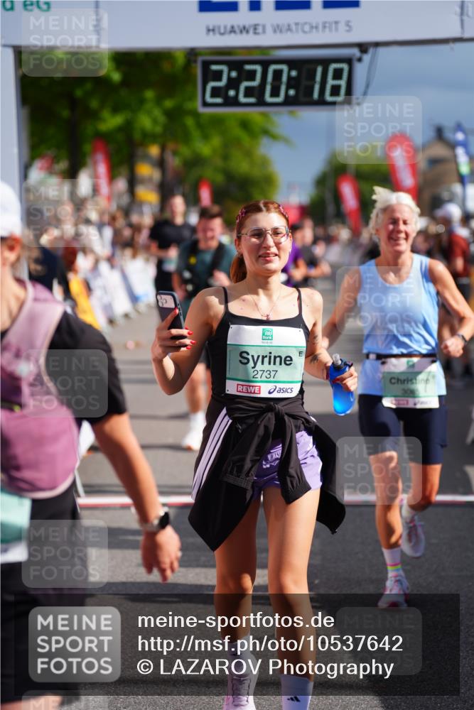 20.09.2026 - PSD Bank Halbmarathon LAZAROV Photography http://msf.ph/oto/10537642 20.09.2026 12:20:18 Ziel 1021, 1261, 1628, 1755, 1892, 2737, 2933, 3085, 4085, 4228, 4270, 4689 meine-sportfotos.de