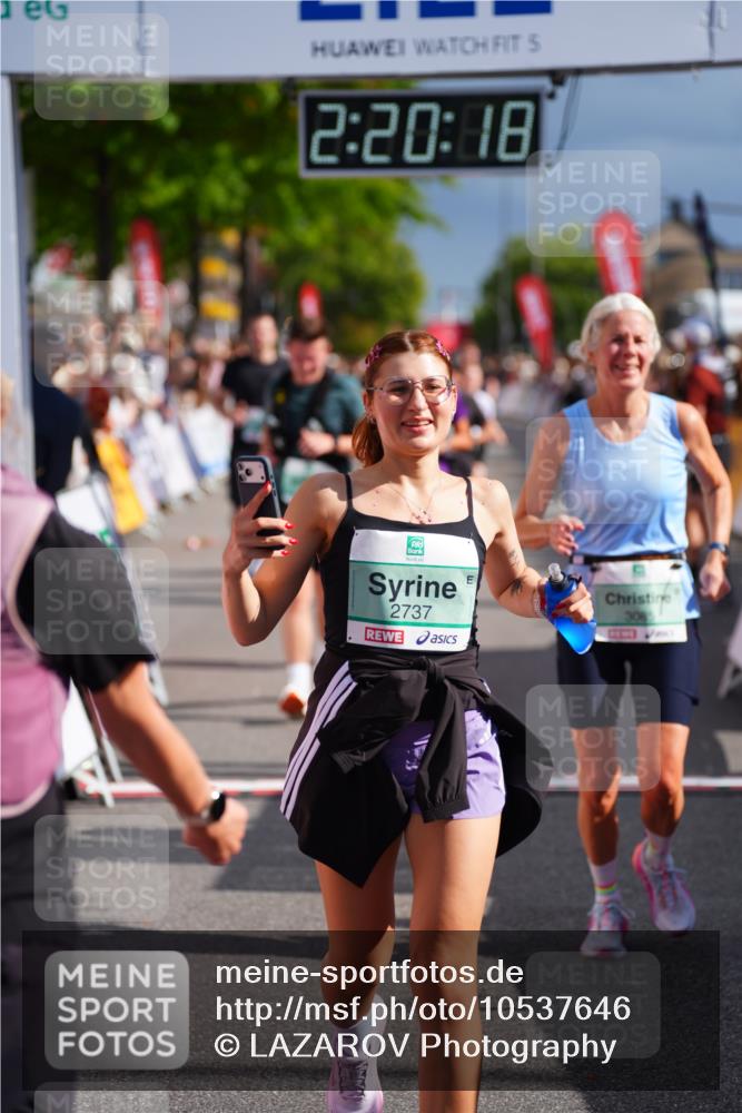 20.09.2026 - PSD Bank Halbmarathon LAZAROV Photography http://msf.ph/oto/10537646 20.09.2026 12:20:18 Ziel 1021, 1261, 1628, 1755, 1892, 2737, 2933, 3085, 4085, 4228, 4270, 4689 meine-sportfotos.de
