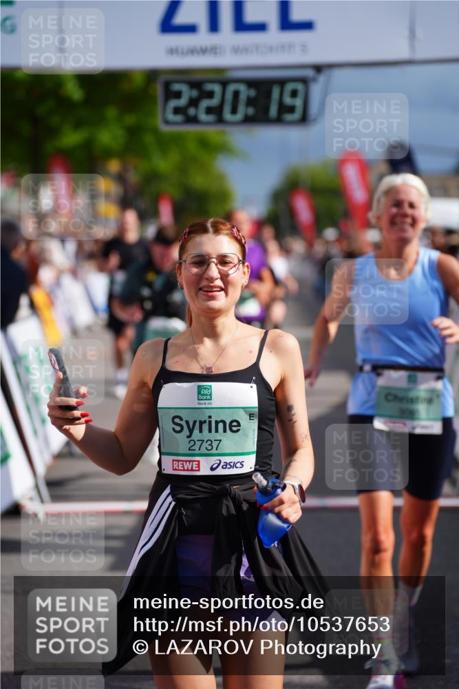 20.09.2026 - PSD Bank Halbmarathon LAZAROV Photography http://msf.ph/oto/10537653 20.09.2026 12:20:18 Ziel 1021, 1261, 1628, 1755, 1892, 2737, 2933, 3085, 4085, 4228, 4270, 4689 meine-sportfotos.de