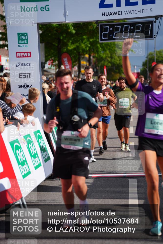 20.09.2026 - PSD Bank Halbmarathon LAZAROV Photography http://msf.ph/oto/10537684 20.09.2026 12:20:20 Ziel 1021, 1261, 1628, 1755, 1892, 2737, 2933, 3085, 4085, 4228, 4270, 4689 meine-sportfotos.de
