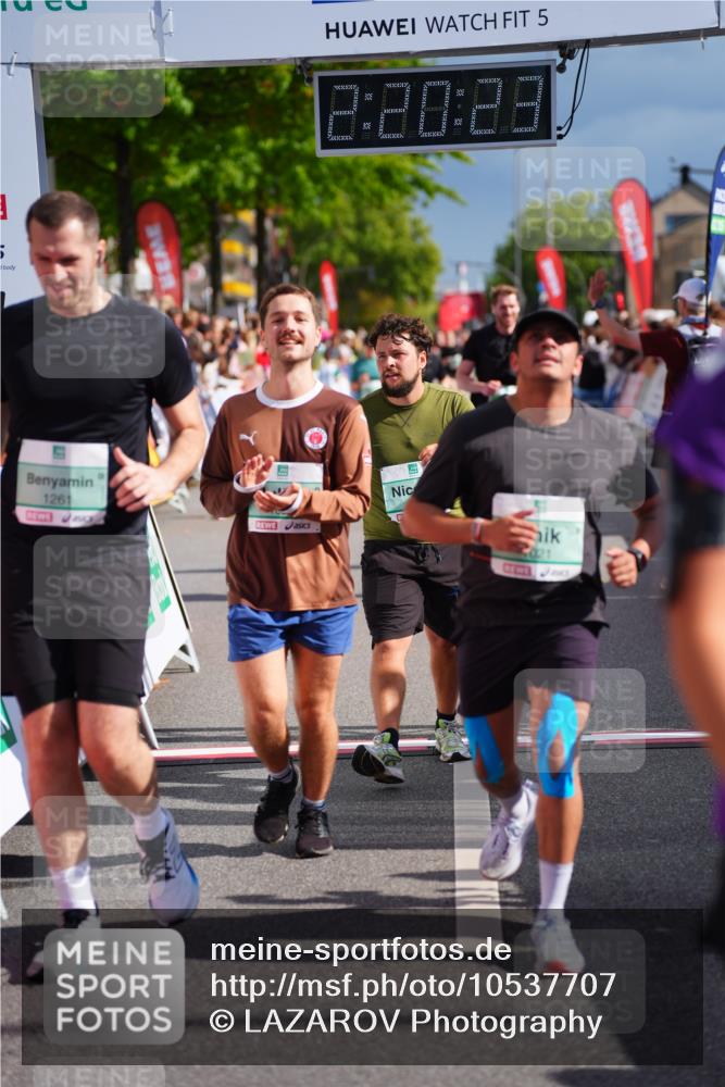 20.09.2026 - PSD Bank Halbmarathon LAZAROV Photography http://msf.ph/oto/10537707 20.09.2026 12:20:22 Ziel 1021, 1261, 1628, 1755, 1892, 2737, 2933, 3085, 4085, 4228, 4270, 4632 meine-sportfotos.de