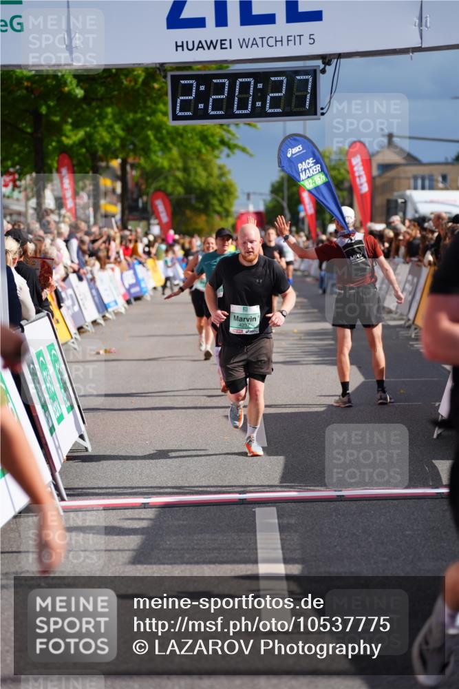 20.09.2026 - PSD Bank Halbmarathon LAZAROV Photography http://msf.ph/oto/10537775 20.09.2026 12:20:26 Ziel 1021, 1261, 1294, 1628, 1755, 1892, 2351, 3097, 4228, 4237, 4270, 4632 meine-sportfotos.de