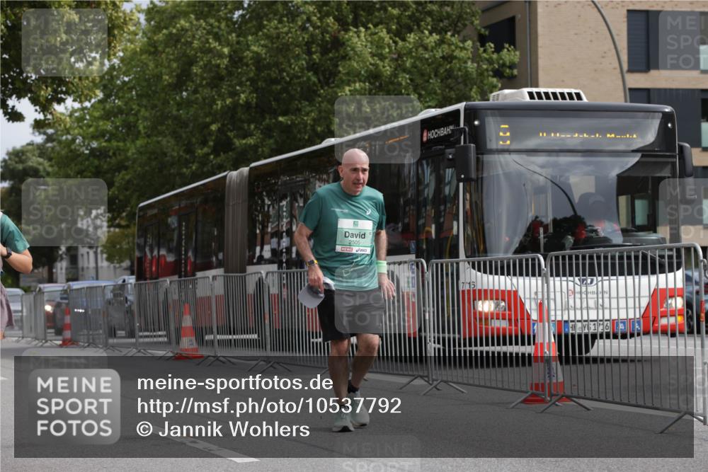 20.09.2026 - PSD Bank Halbmarathon Jannik Wohlers http://msf.ph/oto/10537792 20.09.2026 13:06:03 Laufen 2505, 715, 176 meine-sportfotos.de