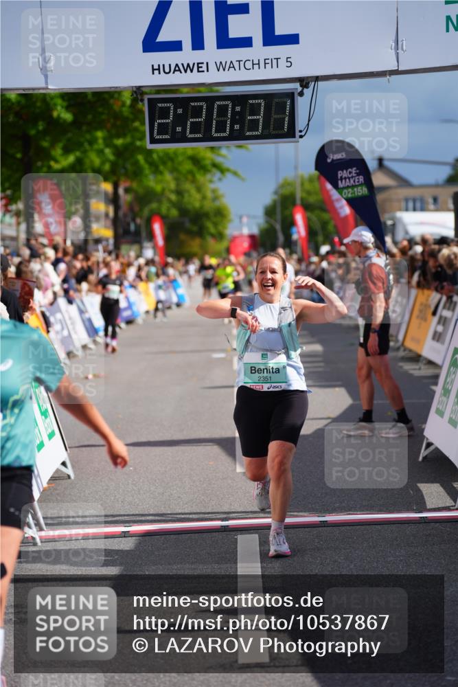 20.09.2026 - PSD Bank Halbmarathon LAZAROV Photography http://msf.ph/oto/10537867 20.09.2026 12:20:31 Ziel 1294, 2351, 3097, 4237, 4632, 4754 meine-sportfotos.de