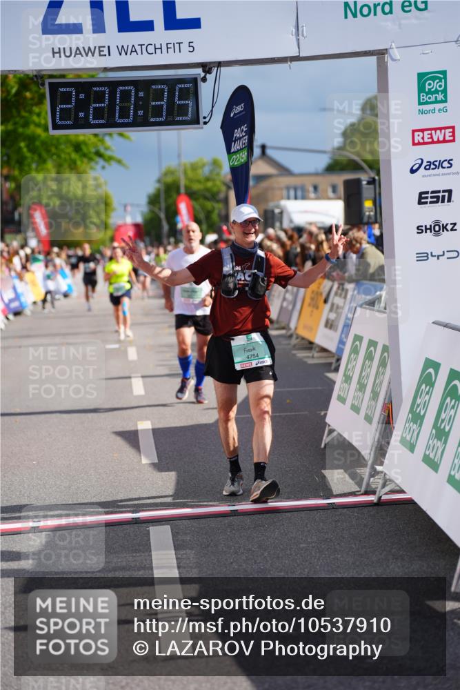 20.09.2026 - PSD Bank Halbmarathon LAZAROV Photography http://msf.ph/oto/10537910 20.09.2026 12:20:34 Ziel 1294, 2351, 2741, 3097, 3217, 4237, 4754 meine-sportfotos.de