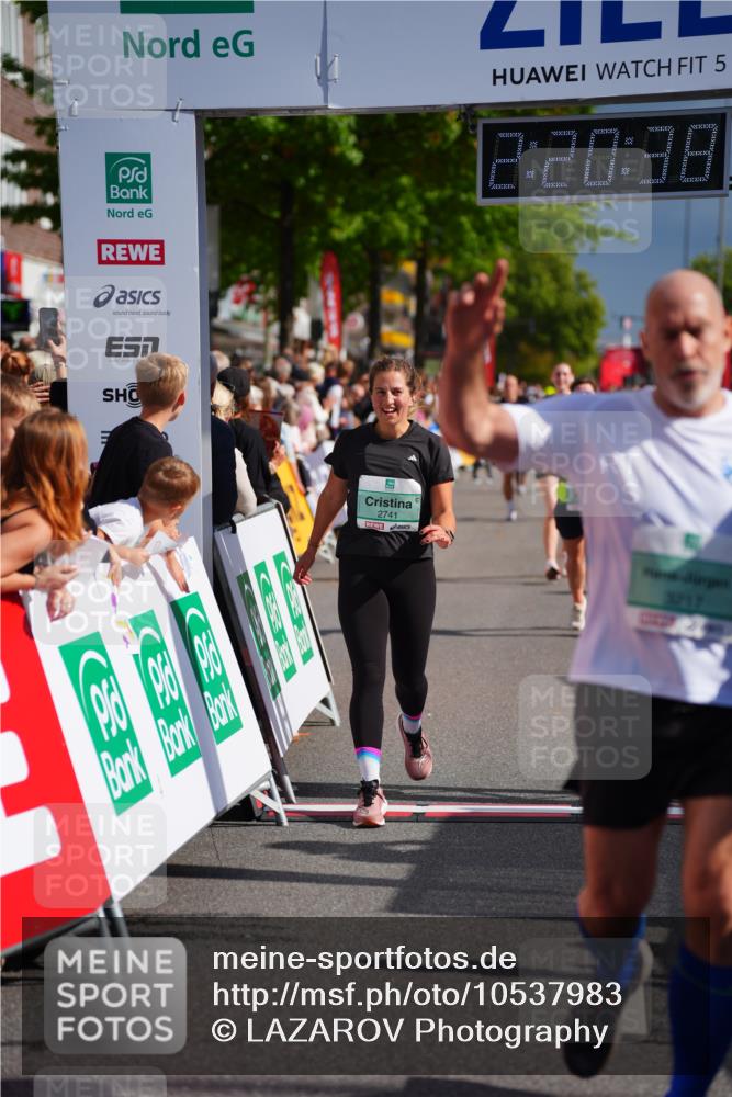 20.09.2026 - PSD Bank Halbmarathon LAZAROV Photography http://msf.ph/oto/10537983 20.09.2026 12:20:38 Ziel 1127, 2351, 2741, 3217, 4125, 4754 meine-sportfotos.de