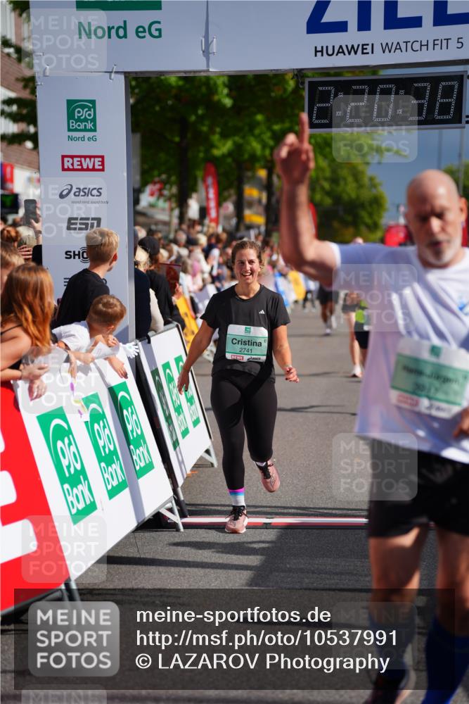 20.09.2026 - PSD Bank Halbmarathon LAZAROV Photography http://msf.ph/oto/10537991 20.09.2026 12:20:38 Ziel 1127, 2351, 2741, 3217, 4125, 4754 meine-sportfotos.de