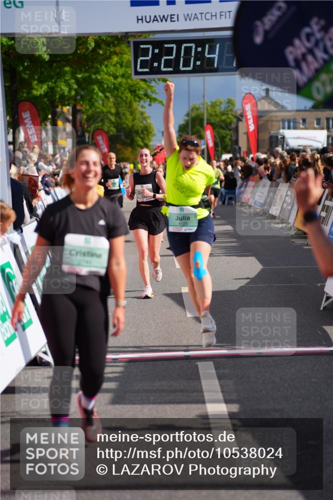 20.09.2026 - PSD Bank Halbmarathon LAZAROV Photography http://msf.ph/oto/10538024 20.09.2026 12:20:40 Ziel 1127, 2741, 3217, 4125, 4754 meine-sportfotos.de