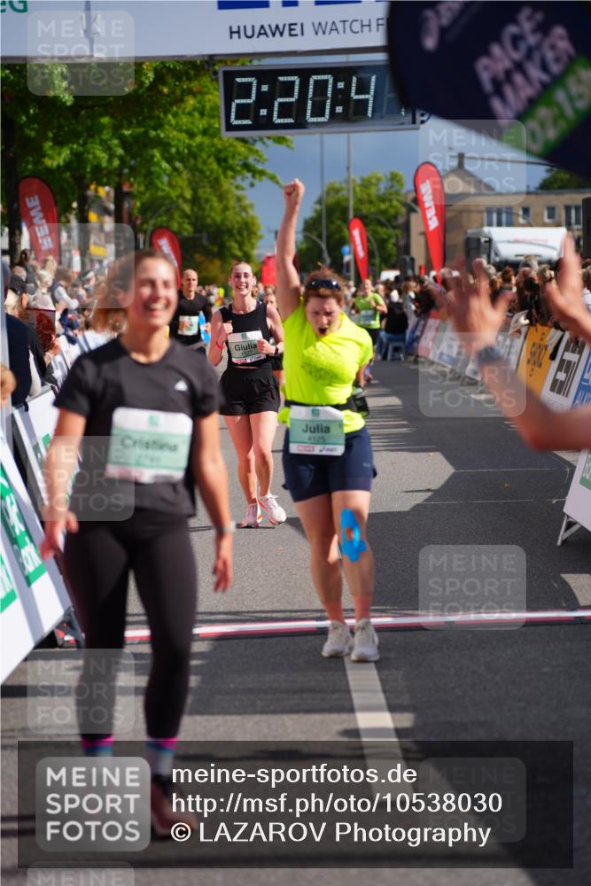 20.09.2026 - PSD Bank Halbmarathon LAZAROV Photography http://msf.ph/oto/10538030 20.09.2026 12:20:40 Ziel 1127, 2741, 3217, 4125, 4754 meine-sportfotos.de