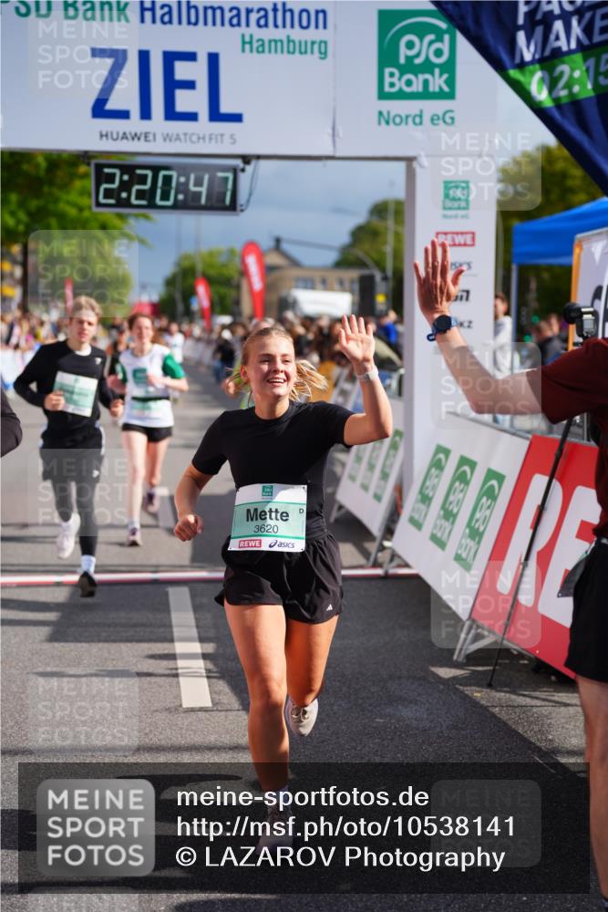 20.09.2026 - PSD Bank Halbmarathon LAZAROV Photography http://msf.ph/oto/10538141 20.09.2026 12:20:47 Ziel 1127, 2305, 2389, 3102, 3620, 3740, 4125, 4292 meine-sportfotos.de