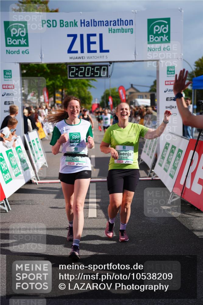 20.09.2026 - PSD Bank Halbmarathon LAZAROV Photography http://msf.ph/oto/10538209 20.09.2026 12:20:49 Ziel 1127, 2305, 2389, 3102, 3620, 3740, 4292, 4312 meine-sportfotos.de
