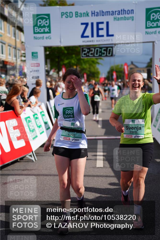 20.09.2026 - PSD Bank Halbmarathon LAZAROV Photography http://msf.ph/oto/10538220 20.09.2026 12:20:50 Ziel 1127, 1331, 2305, 2389, 3102, 3620, 3740, 4292, 4312 meine-sportfotos.de
