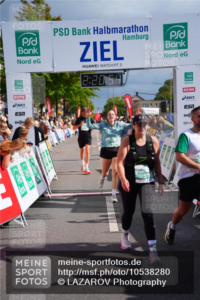 20.09.2026 - PSD Bank Halbmarathon LAZAROV Photography http://msf.ph/oto/10538280 20.09.2026 12:20:54 Ziel 1331, 2305, 3102, 3412, 3740, 4292, 4312, 4790 meine-sportfotos.de
